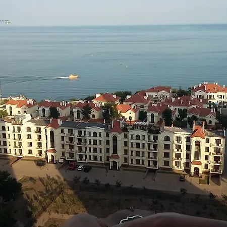 Arcadia Kadorr 8 Apartment