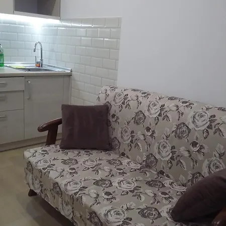 Arcadia Kadorr 8 Apartment