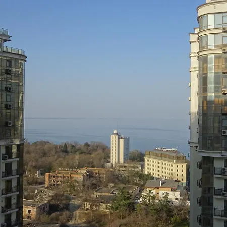 Arcadia Kadorr 8 * Odessza